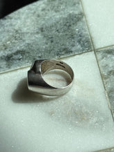 Load image into Gallery viewer, Sterling Silver Ring Size 6.5
