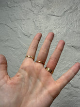 Load image into Gallery viewer, Midcentury 14k Gold Band Ring Size 6

