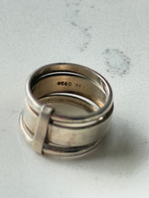 Load image into Gallery viewer, Trilogy Mexico Vintage Sterling Ring Size 7
