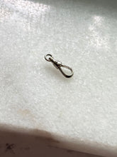 Load image into Gallery viewer, Vintage Sterling Silver Dog Clip
