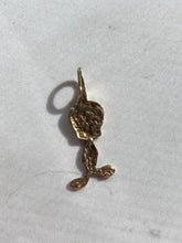 Load image into Gallery viewer, Tweety Bird Vintage 10k Gold Pendant
