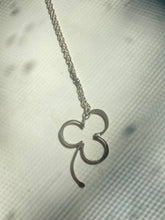 Load image into Gallery viewer, Clover Vintage Sterling Silver Necklace
