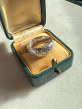 Load image into Gallery viewer, Etched Floral Sterling Silver Band Size 6.75
