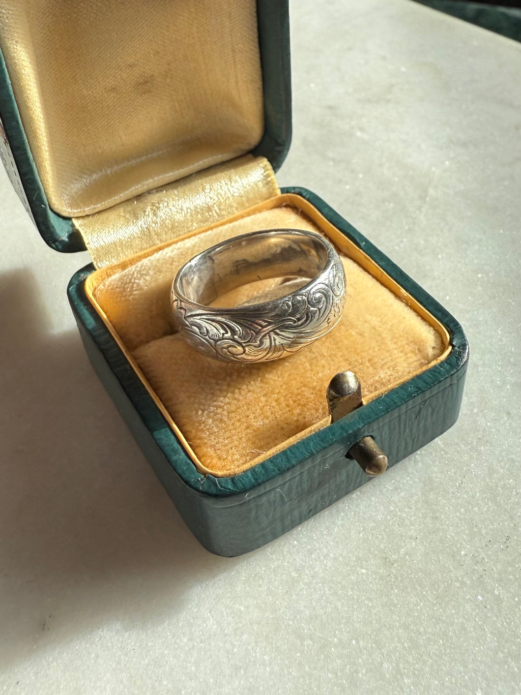 Etched Floral Sterling Silver Band Size 6.75