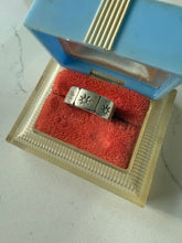 Load image into Gallery viewer, Vintage Sun Solid Sterling Silver Ring Size 11
