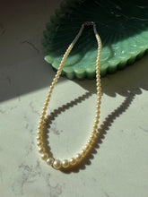Load image into Gallery viewer, Vintage 10k White Gold Graduated Pearl Necklace 14.5”

