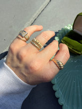 Load image into Gallery viewer, Scalloped Dome 14k Yellow Gold Ring Size 8
