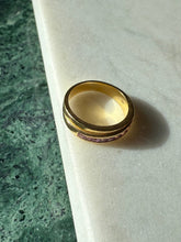 Load image into Gallery viewer, Vintage Solid 18k Gold Pink Sapphire Ring Size 8
