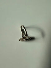 Load image into Gallery viewer, Mother of Pearl Sterling Silver Ring Size 5.5
