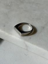 Load image into Gallery viewer, Vintage Sterling Silver Modernist Ring Size 8.75
