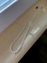 Load image into Gallery viewer, Pearl Costume Silver Plated Vintage Necklace
