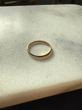 Load image into Gallery viewer, Dainty 14k Yellow Gold Ring Size 6.75
