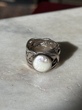 Load image into Gallery viewer, Silpada Mermaid Pearl Sterling Silver Ring Size 8
