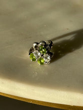 Load image into Gallery viewer, Green &amp; White Sterling Silver Ring Size 7
