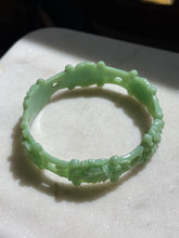 Load image into Gallery viewer, Vintage 1940s Carved Celluloid Floral Green Bangle Bracelet
