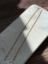 Load image into Gallery viewer, Vintage Swan White Enamel Costume Necklace 23”
