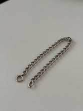 Load image into Gallery viewer, Vintage Sterling Silver Curb Bracelet 7”
