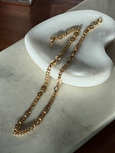 Load image into Gallery viewer, Vintage 18k Gold Filled Chain 15.5”
