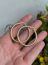 Load image into Gallery viewer, Vintage 14k Gold Tubular Hoop Earrings
