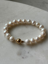 Load image into Gallery viewer, Natural Pearl 14k Gold Bracelet
