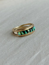 Load image into Gallery viewer, Vintage Southwestern Opal Black Onyx Inlay 14k Gold Ring Size 6
