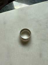 Load image into Gallery viewer, Vintage Engraved Sterling Silver Solid Band Size 7
