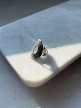 Load image into Gallery viewer, Vintage Hammered Sterling Silver Modernist Ring Size 9

