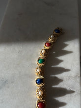 Load image into Gallery viewer, Vintage Goldtone Costume Bracelet
