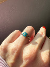Load image into Gallery viewer, Turquoise Inlay Flower Sterling Silver Vintage Ring Size 6.25
