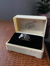 Load image into Gallery viewer, Vintage Horse Sterling Silver Ring
