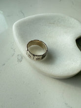 Load image into Gallery viewer, Vintage Sun Solid Sterling Silver Ring Size 11

