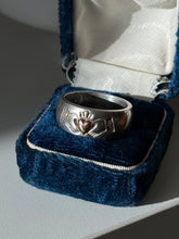 Load image into Gallery viewer, Vintage Hearts of Claddagh Sterling Silver Two-Tone Ring Size 7
