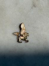 Load image into Gallery viewer, Vintage Solid 14k Gold Pegasus Pendant
