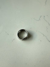 Load image into Gallery viewer, Vintage Sterling Lobster Ring Size 3.5
