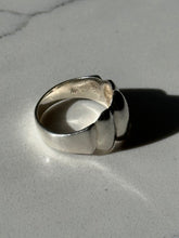Load image into Gallery viewer, Vintage Solid Sterling Ribbed Ring Size 10
