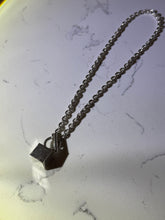 Load image into Gallery viewer, Vintage Cable Link Solid Block Square Toggle Clasp Sterling Silver Chain 16”

