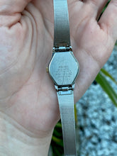 Load image into Gallery viewer, Seiko Vintage Silver Tone Watch
