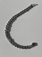 Load image into Gallery viewer, Vintage Sterling Silver Bracelet 7.75”
