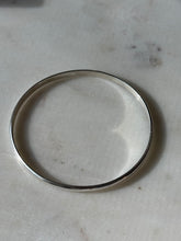 Load image into Gallery viewer, Vintage Solid Sterling Silver Bangle Bracelet
