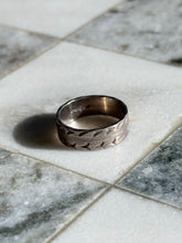Load image into Gallery viewer, Vintage Etched Sterling Silver Band Size 5.75
