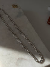 Load image into Gallery viewer, Vintage Sterling Silver Cuban Chain 22”
