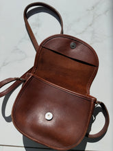Load image into Gallery viewer, Vintage Coach Tan Leather Crossbody Purse
