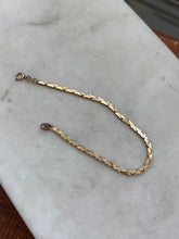 Load image into Gallery viewer, Midcentury 1/20 12k Gold Fill Bracelet 7.75”
