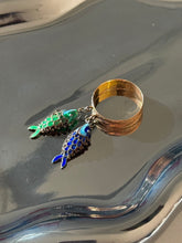 Load image into Gallery viewer, Vintage Enamel Fish 10k Gold Ring Size 8.25
