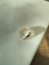 Load image into Gallery viewer, Shark Wraparound Sterling Silver Ring Size 5.5
