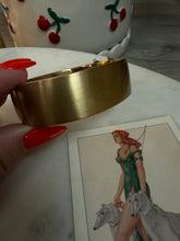 Load image into Gallery viewer, Gold Filled 1/20 12k Bangle 6.25”
