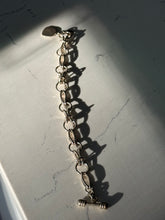 Load image into Gallery viewer, Vintage Sterling Silver Solid Toggle Clasp Bracelet 8”
