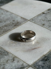 Load image into Gallery viewer, Vintage ‘Face’ Spellout Sterling Silver Ring Size 4
