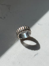 Load image into Gallery viewer, Ribbed Sterling Silver Ring Size 7
