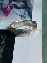 Load image into Gallery viewer, Vintage 1959 Mary Tart &amp; Co. Sterling Silver Etched Bangle Bracelet
